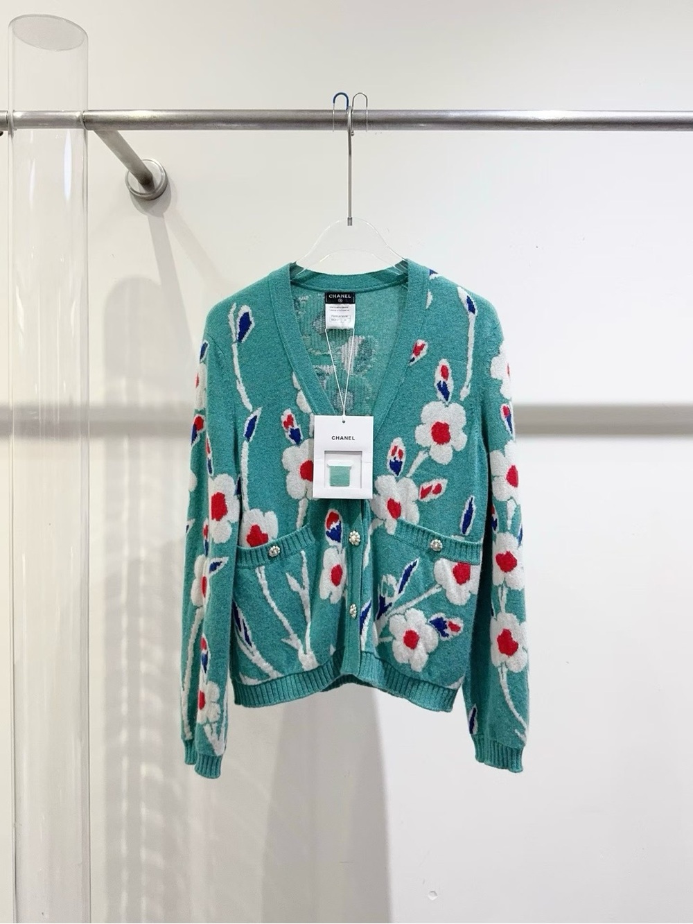🚩steal CHANEL Teal Floral V-Neck Cardigan Sweater